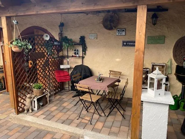 Phoenix Aus Der Asche * Rhodt unter Rietburg